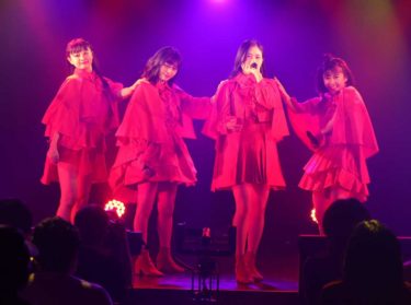 「九州女子翼」、アコースティックライブで鍛えた見事な歌声で圧巻のステージ。本日9/14、3枚目のアルバム「LOCKON」発売。オリコンデイリーアルバムランキングで一位を獲得